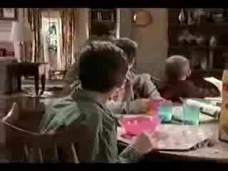 Malcolm In The Middle - Hal Wakes Up Late