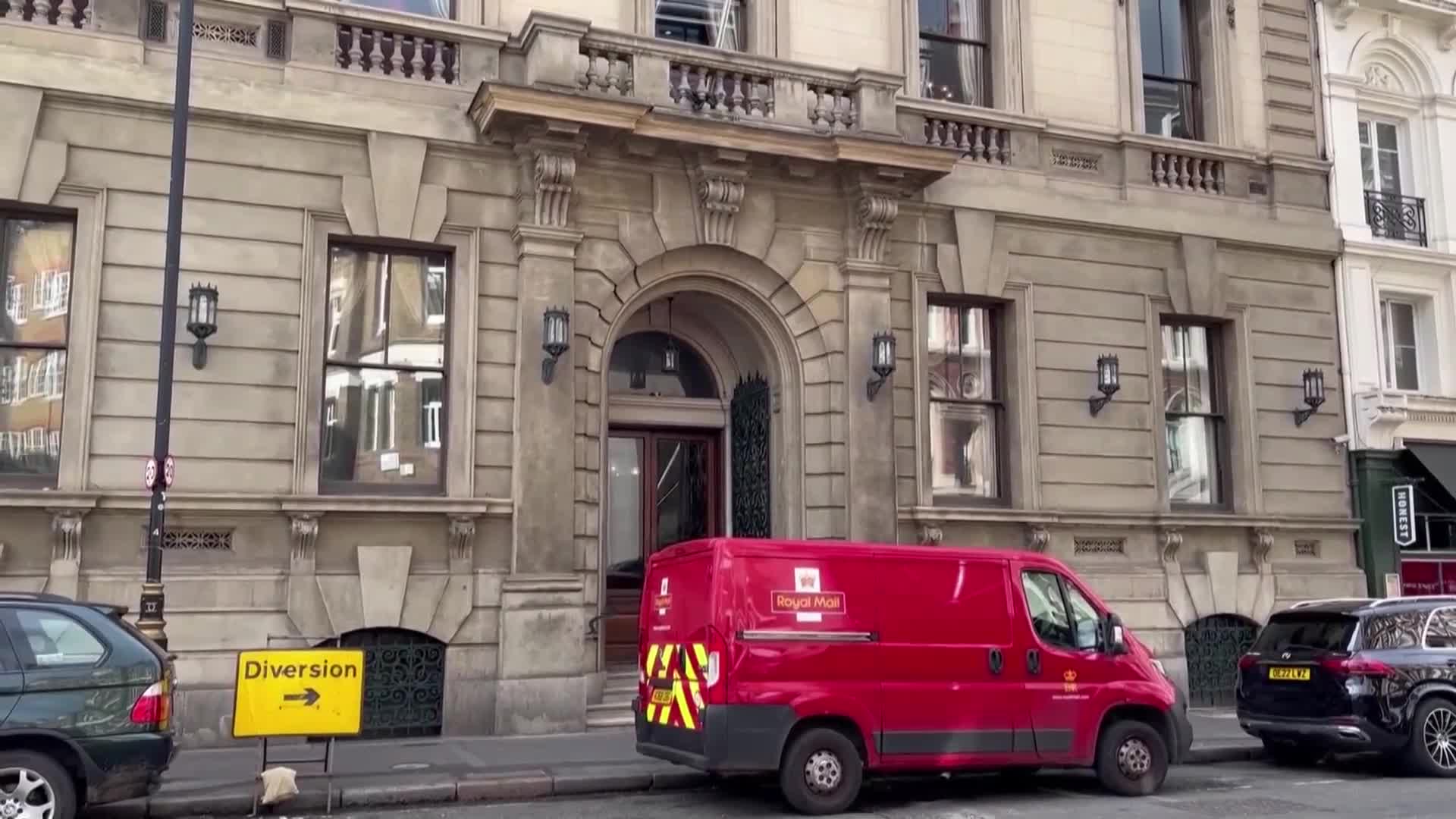 За пръв път от 200 години: Лондонски джентълменски клуб ще приема жени (ВИДЕО)