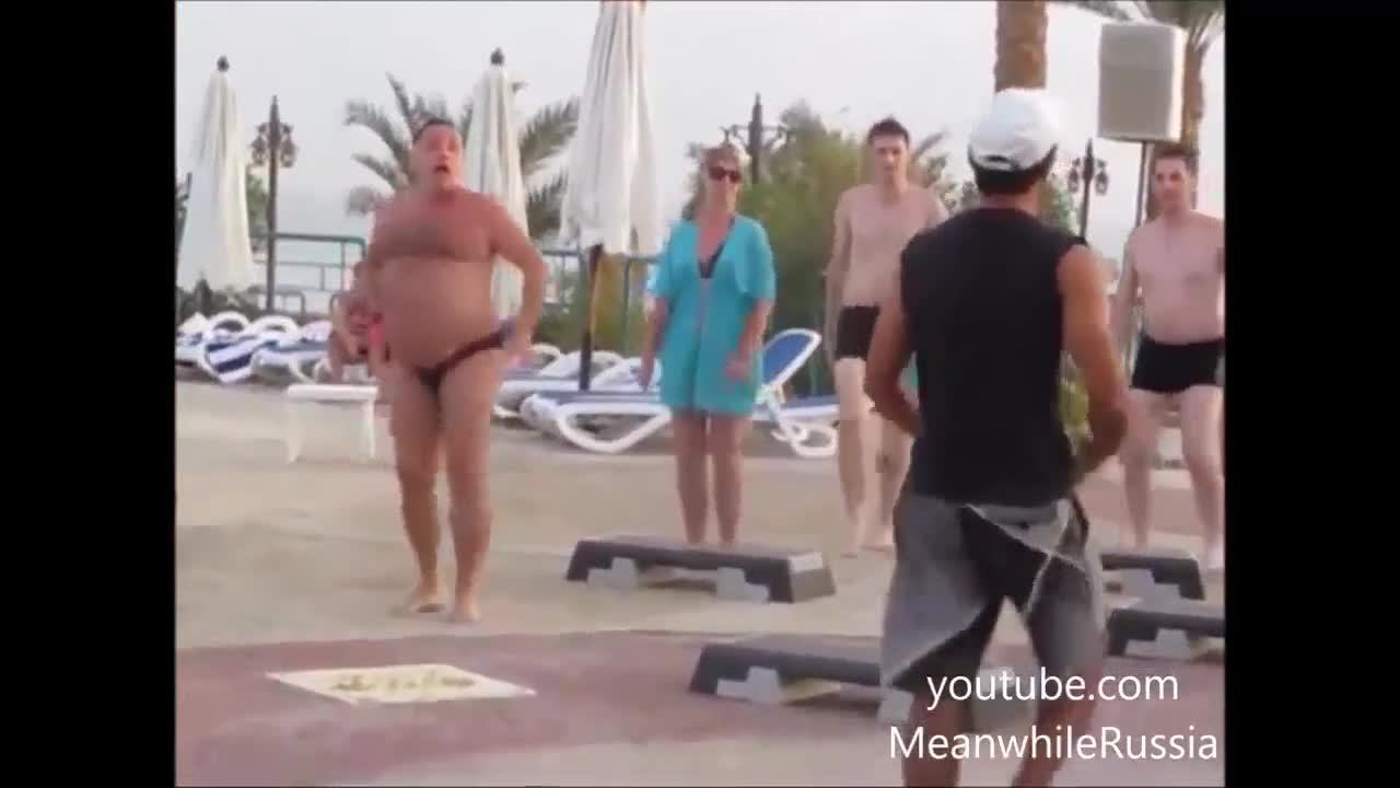 Този мъж изкърти всички с танца си