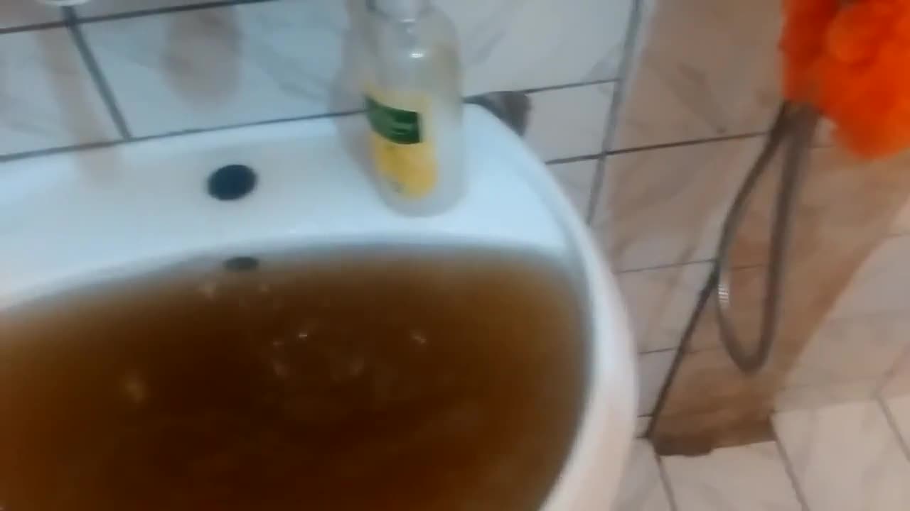 Мръсна питейна вода в Перник