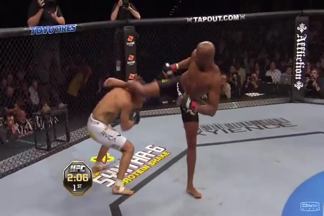 Anderson Silva Един от най-добрите в Mma,най-добрите моменти в кариерата!
