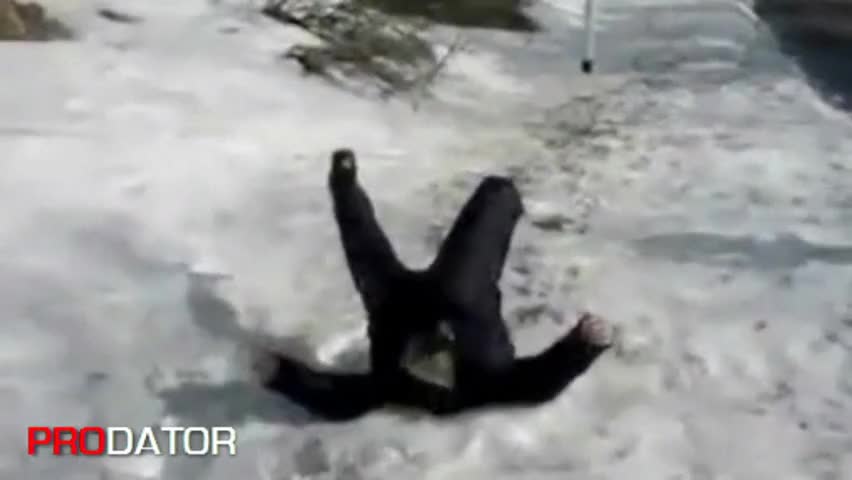 Пиян руснак прави предно салто (смях)