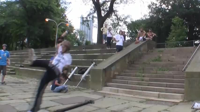 Луди!? НЕ! Просто много добри! ;)