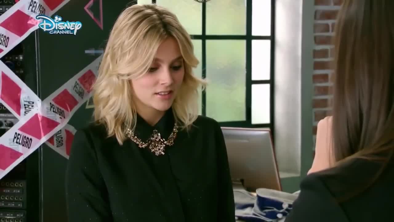 Soy Luna 2 - Амбър се опитва да натопи Луна за пожара - епизод 11 - 12 (немско аудио) + Превод
