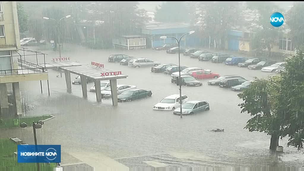Пороен дъжд в Мездра и околните села
