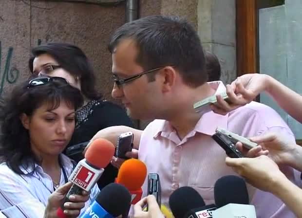 Гласува лидерът на СДС Мартин Димитров