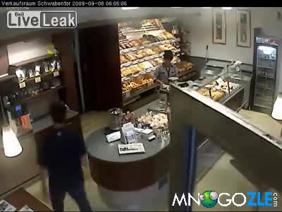 Малоумен крадец си го получава