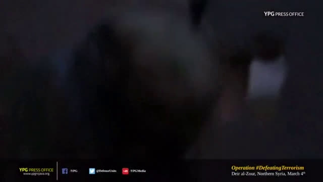 Кюрдски бойци в сражение с ИДИЛ