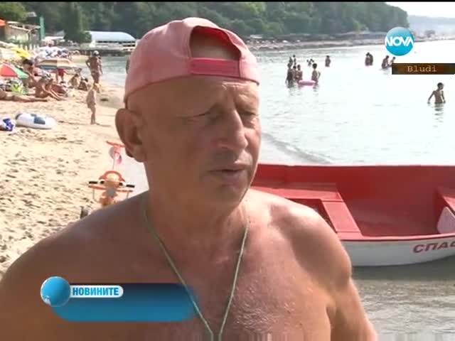 Спасителки на плажа във Варна