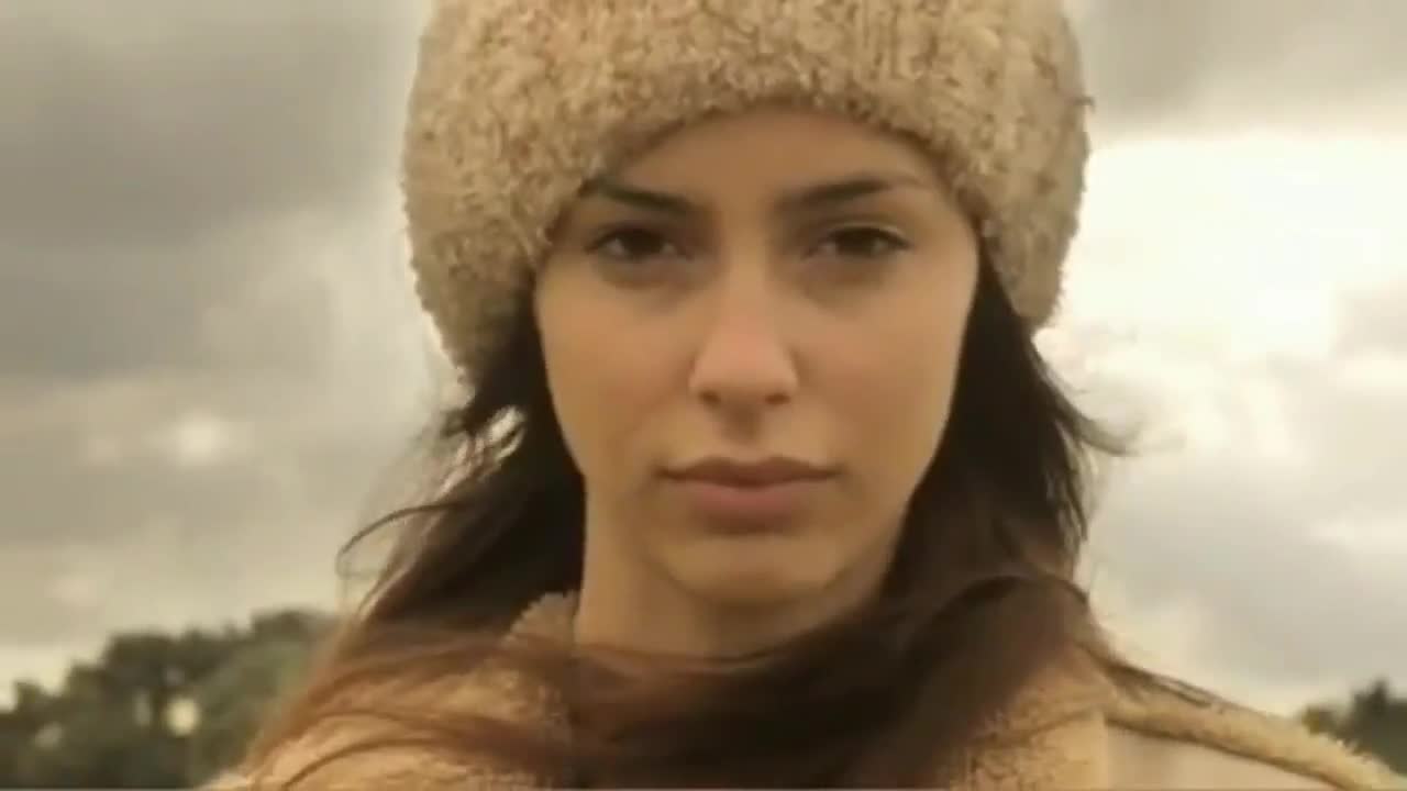 Премиера 2013 Остани Тук !! превод - Eleni Peta - Na Meineis Edo