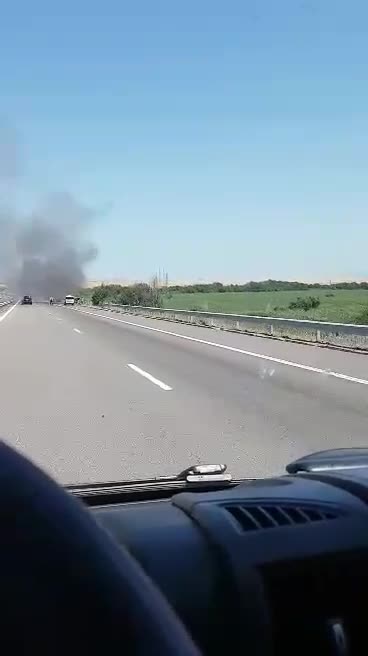 Коли гори на магистрала "Тракия"