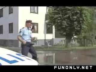 Супер Ченгето - Много Яко Клипче !!!