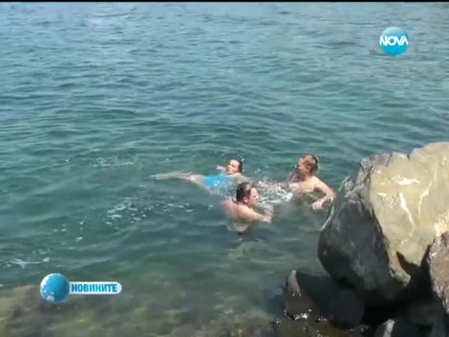 Жена, прекарала тежък инсулт, преплува 2600 метра в морето