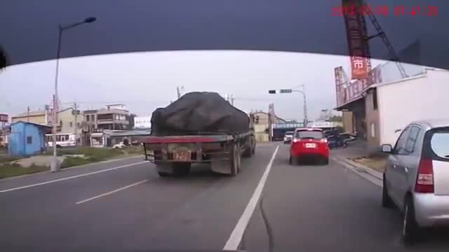 Жена шофира на две колела :)