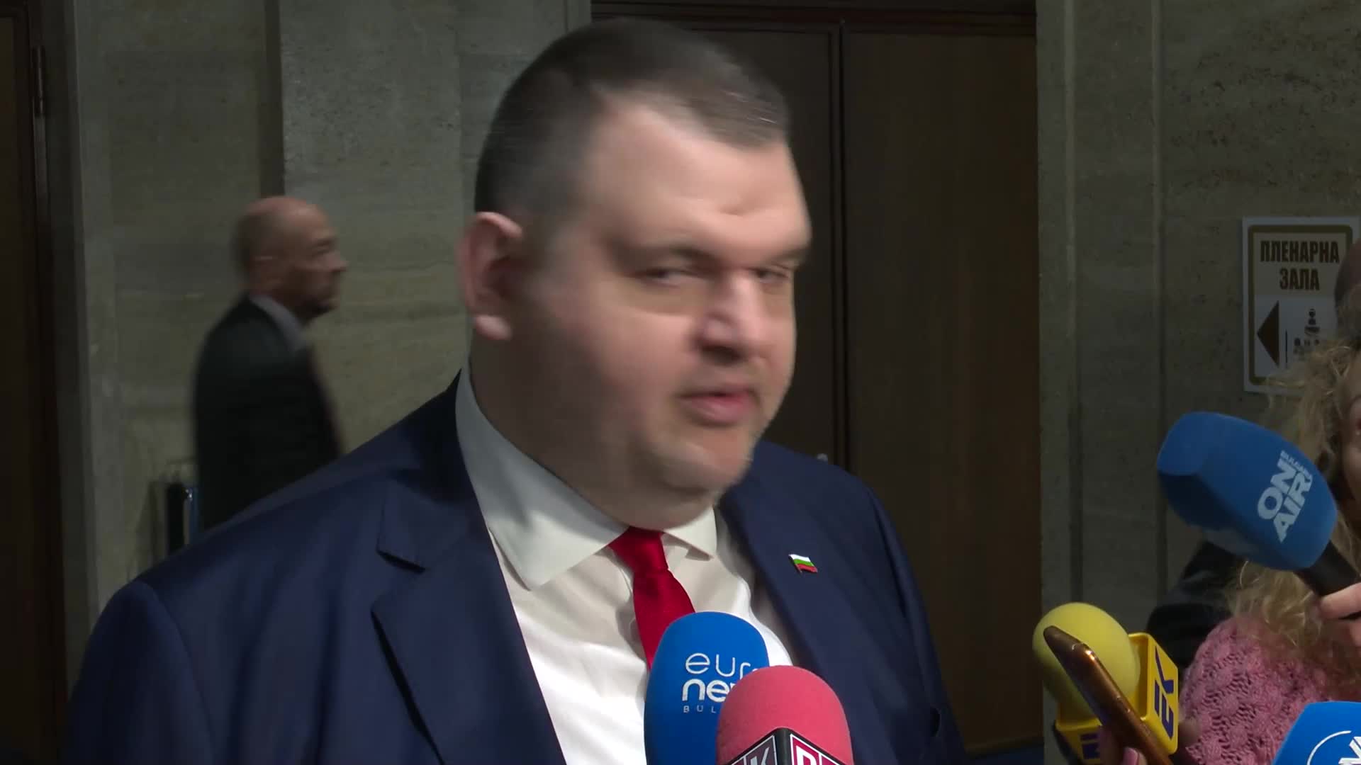 Пеевски: Кирил Петков е дрогиран. Петков: Това е клевета, ще го съдя