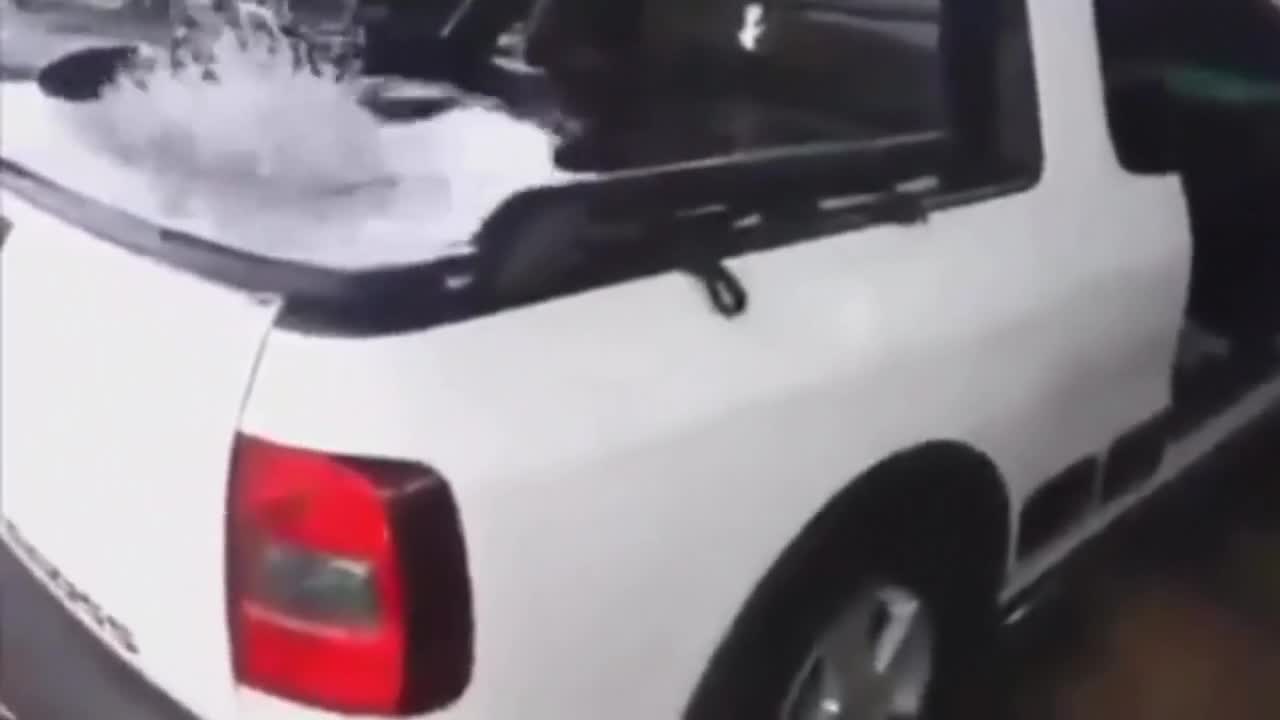 Чак ще завидите на този бас!