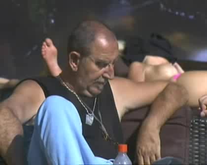 BigBrother4 - бай иван гледа иванина по цици част 2
