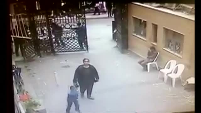 Камери са заснели взрива в катедралата в Александрия
