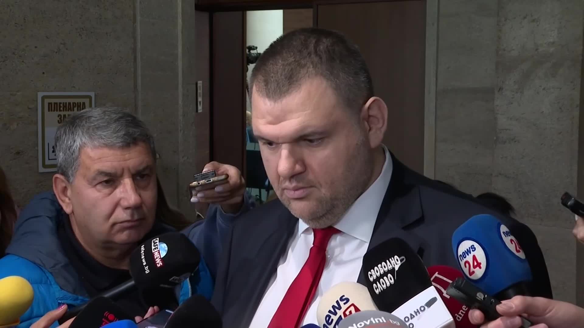 Пеевски: Ще поискаме всички бити полицаи да бъдат изслушани в НС