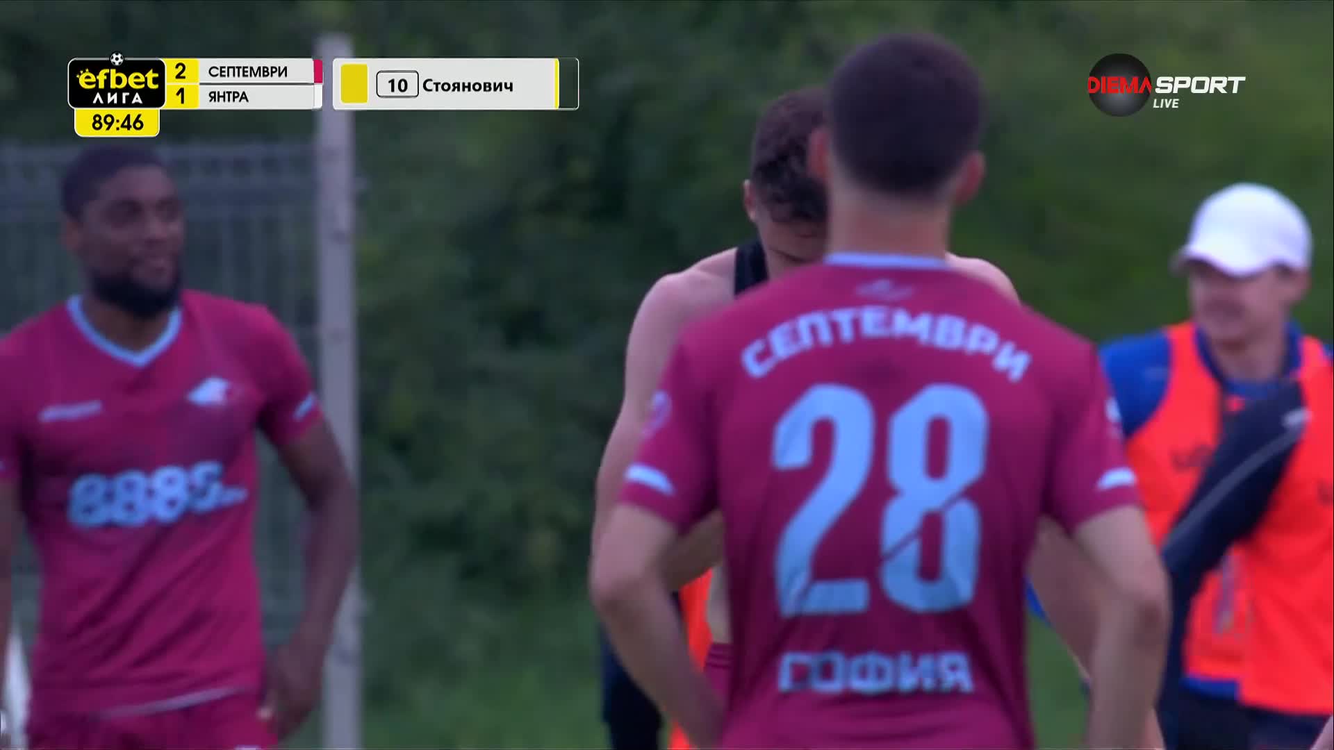 Септември нанесе своя удар в края на мача