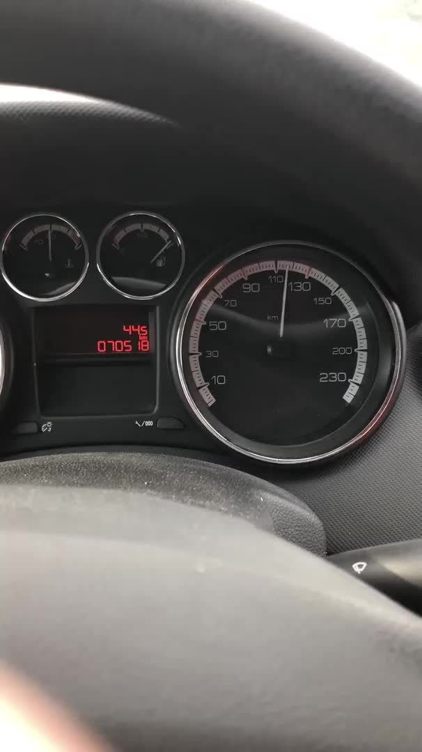 Автобус със 130 км/ч на магистралата