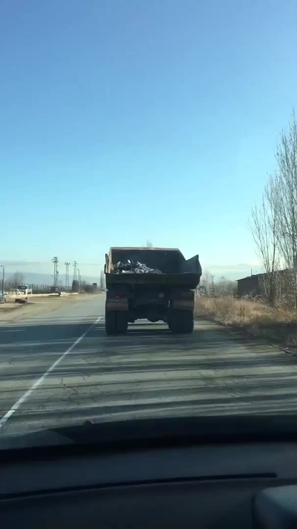 Нелеп начин за прекарване на боклук