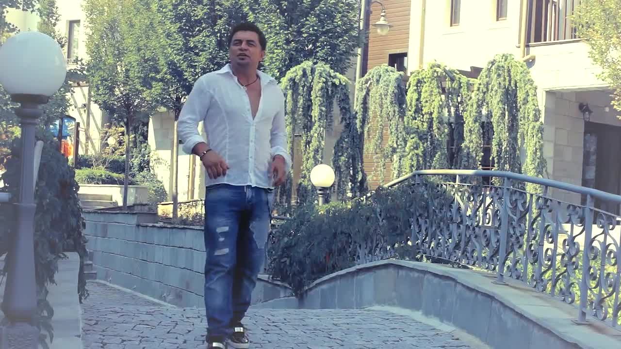 Бомба е Искрен Пецов