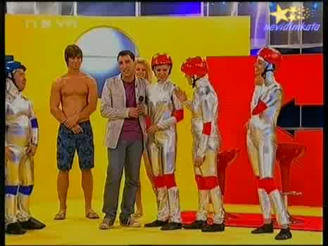 Дупка В Стената-Big Brother 1 с/у Big Brother 2 (1 кръг)!13.09.2008