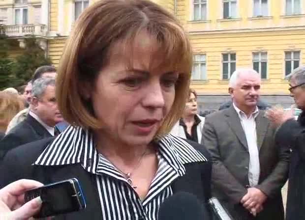 Берлинската стена рухна символично в София