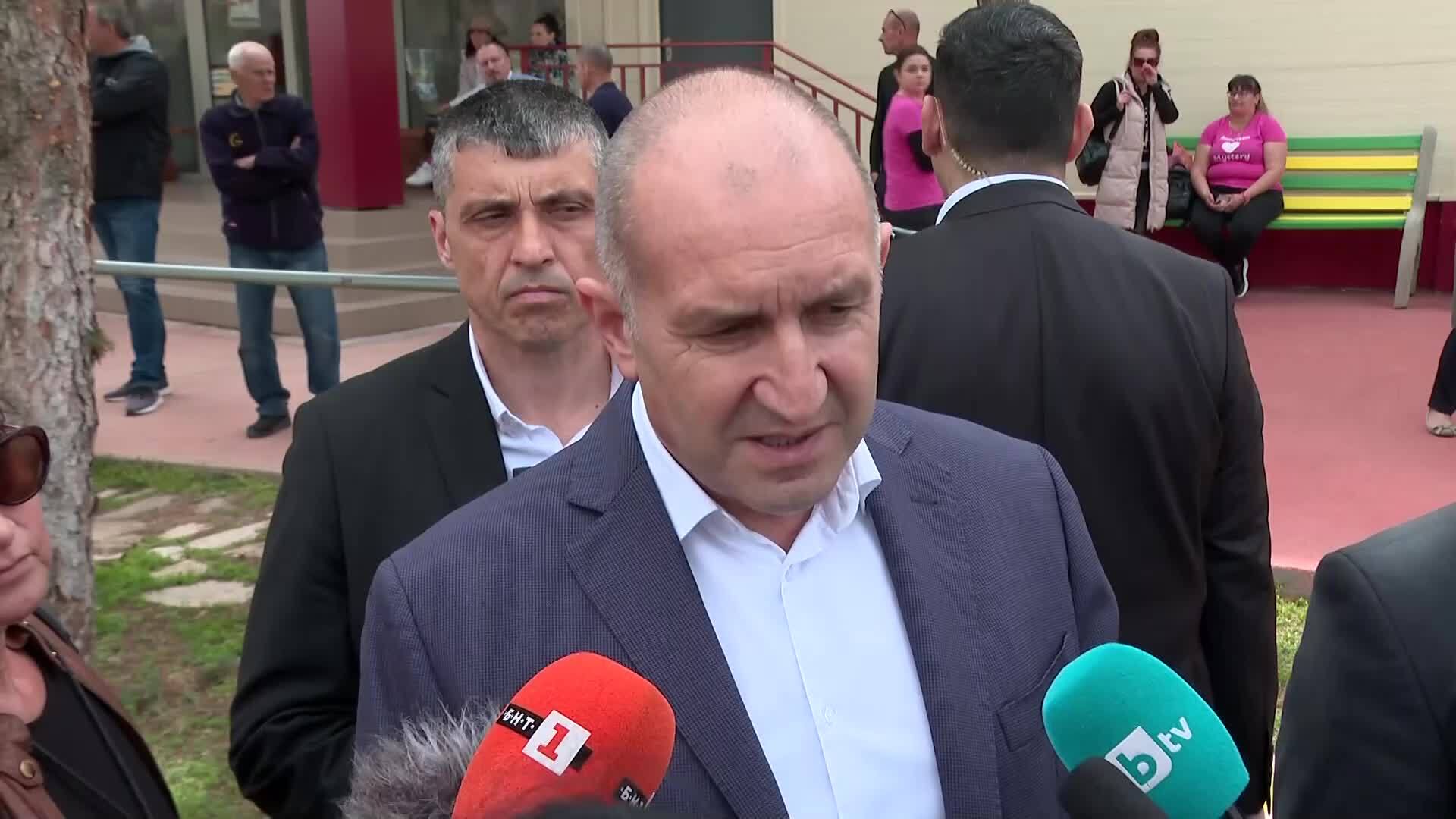 Радев: Амнезията и цинизмът все повече завладяват върховете на българската политика