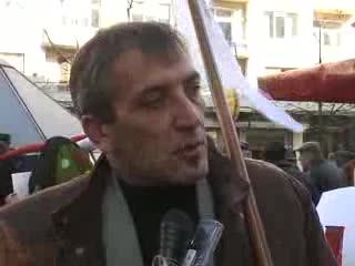 Жители на Мрамор протестират