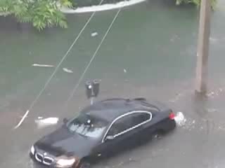 Как се кара Bmw в метър вода