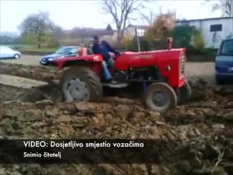 Ядосан Фермер дава запомнящ се урок на нахално паркирали шофьори!
