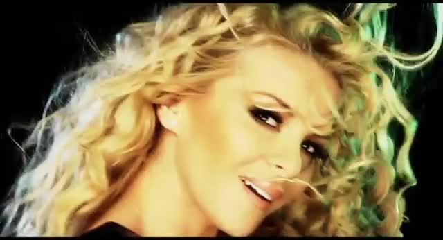 Premiera! Desislava feat. Mandi and Ustata - Pusni go pak / Official Video