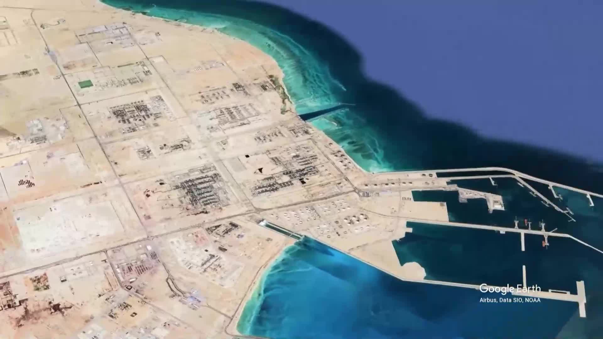 54 ранени и 18 в неизвестност след експлозия в газов комплекс в Катар
