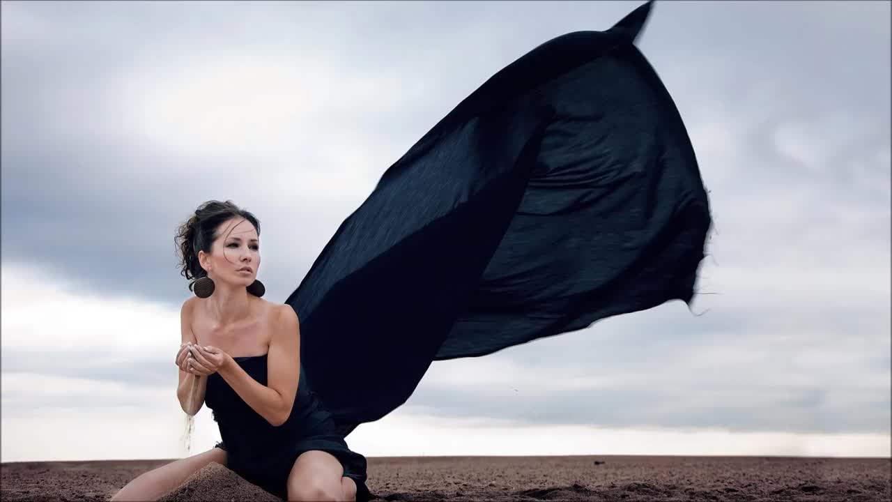 !!! G R E E C E © • Karras & Paola - I Agapi Einai Thiella - Любовта е буря • Remix