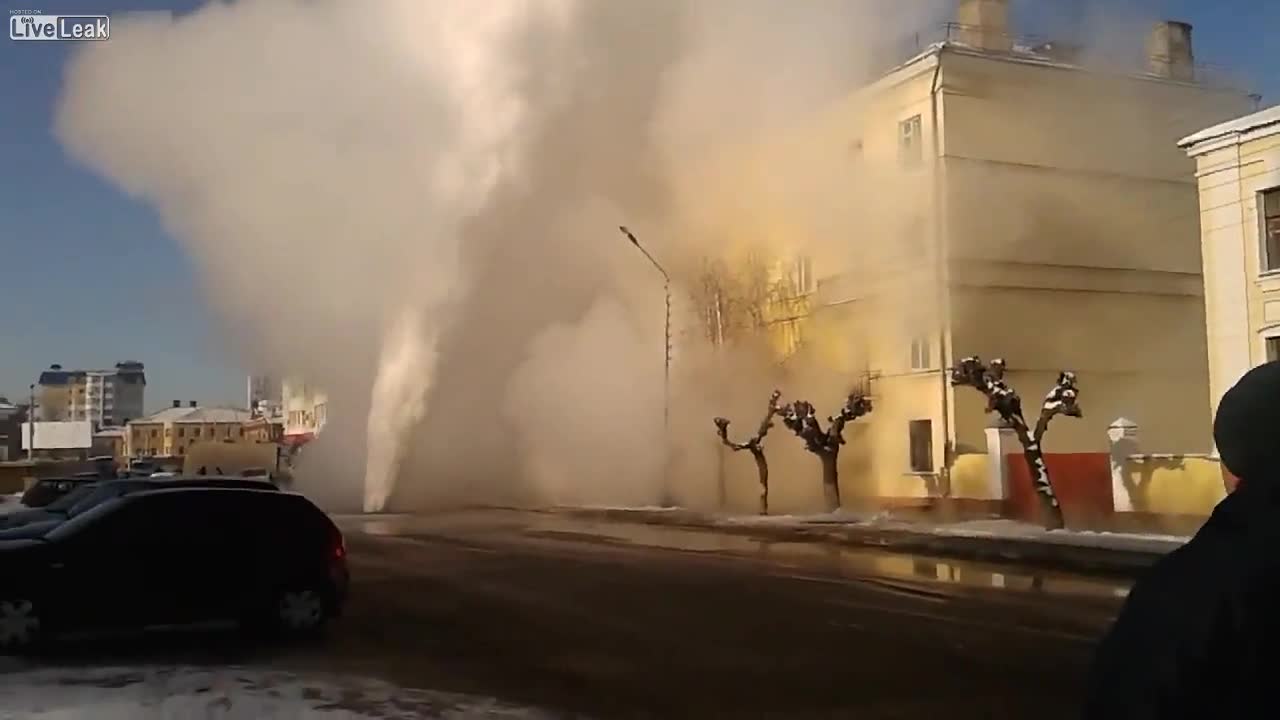 >Гейзер от пара в Русия