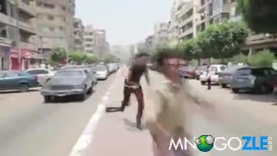 А ти колко бой ще ядеш ? (смях)