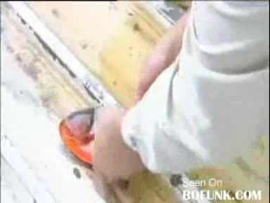 Пиранията го изяде целия