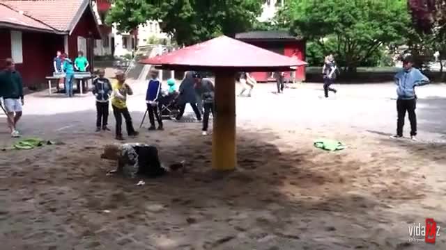 Този направо се преби
