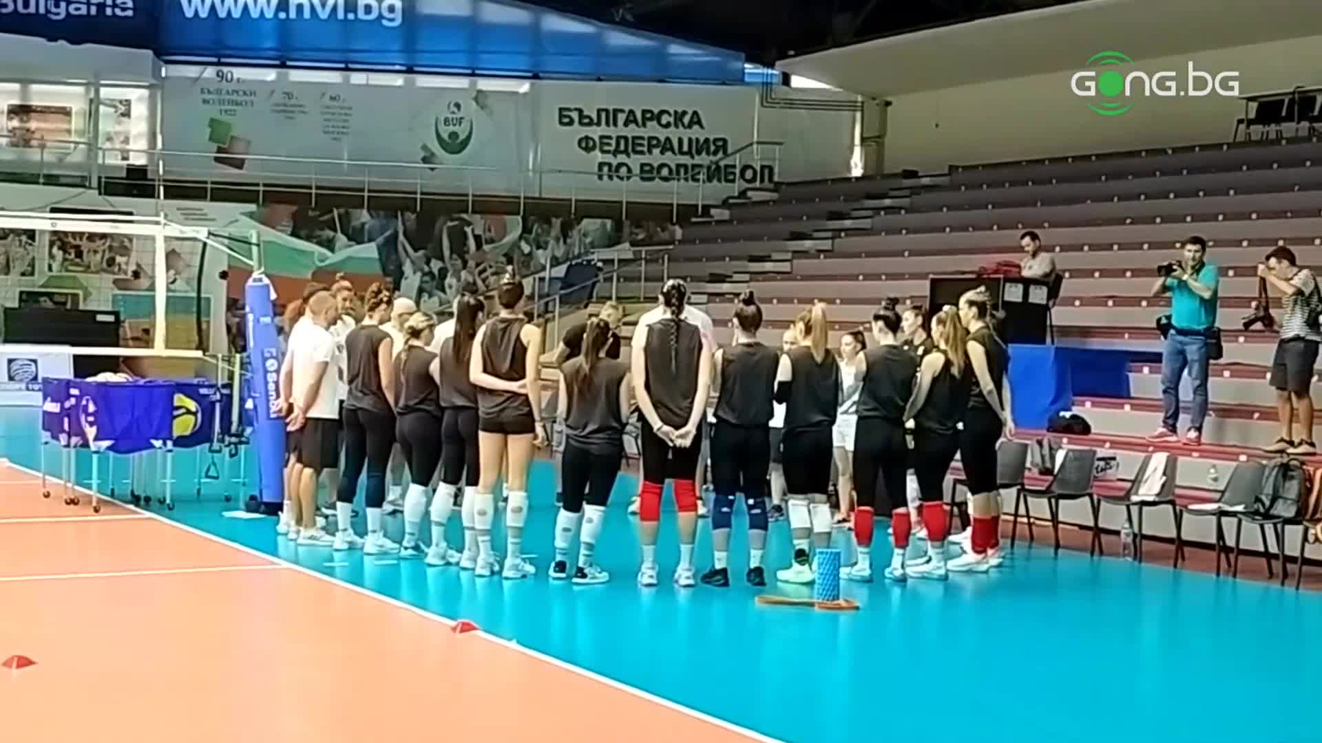 Любо Ганев поздрави националките по волейбол и им пожела още бъдещи успехи