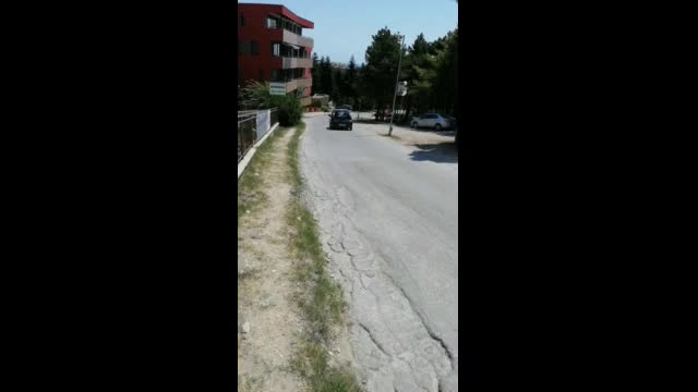 Липса на тротоари жк "Бриз", Варна