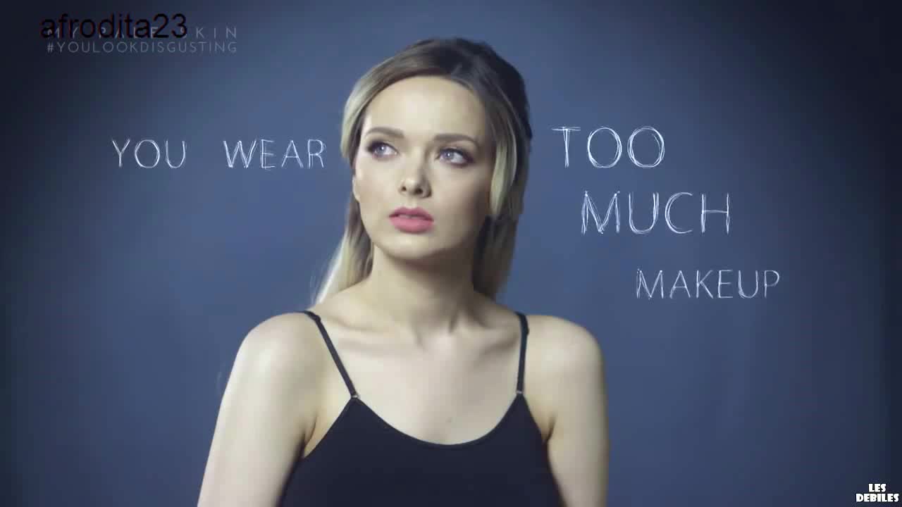 Как се скриват пъпки с грим!