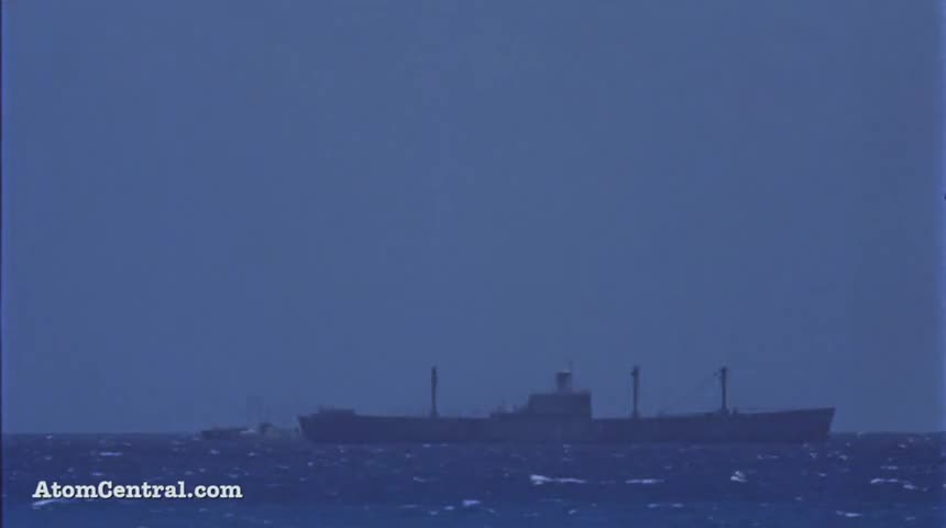 Голяма бомба в морето