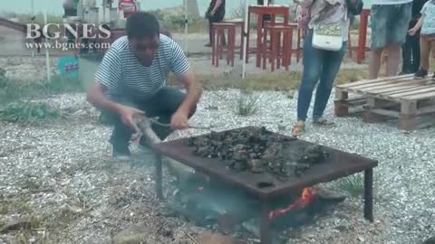 С акция по почистване на морското дъно, миди и бира откриха сезона на „Св. Анастасия”