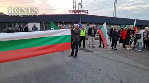 Протест и блокада с искане за ремонт на пътя Гълъбово-Мъдрец
