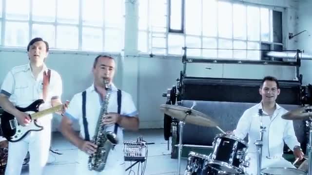 Ork Maestral - Kraj Mene Pomina New (official Video) 2013