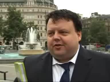 Най - Малкия Мъж И Най - Голямата Жена
