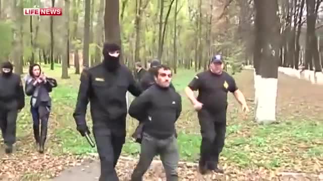 Вижте как полицията закопча убиеца, предизвикал безредици в Москва
