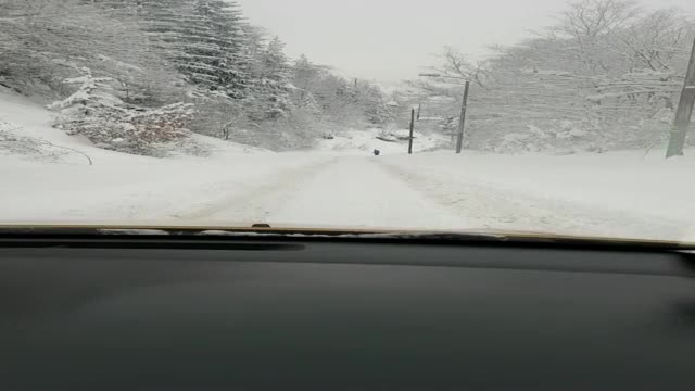 Неразчистен път в Смолян